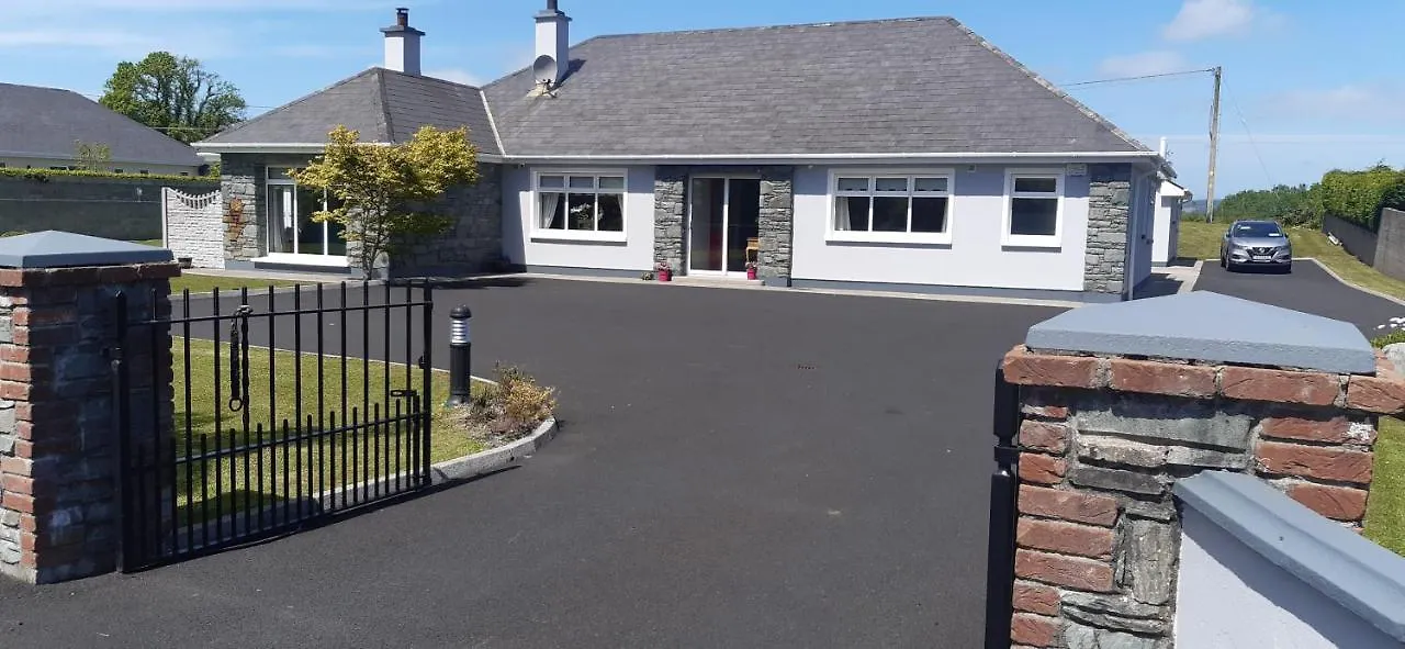 Green Acres Guesthouse- Accommodation Only Killarney